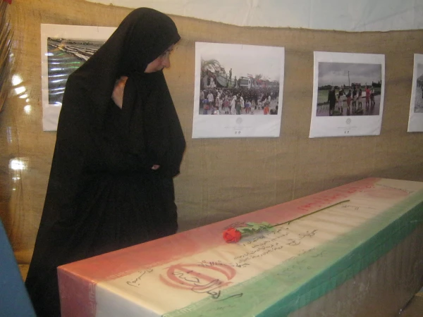 بازدید دانشجویان پردیس رسالت از نمایشگاه سپاه فرودگاه های استان به مناسبت هفته دفاع مقدس 6