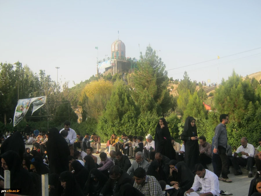 برگزاری مراسم پرفیض عرفه در آستان مقدس شهدای گمنام زاهدان 4