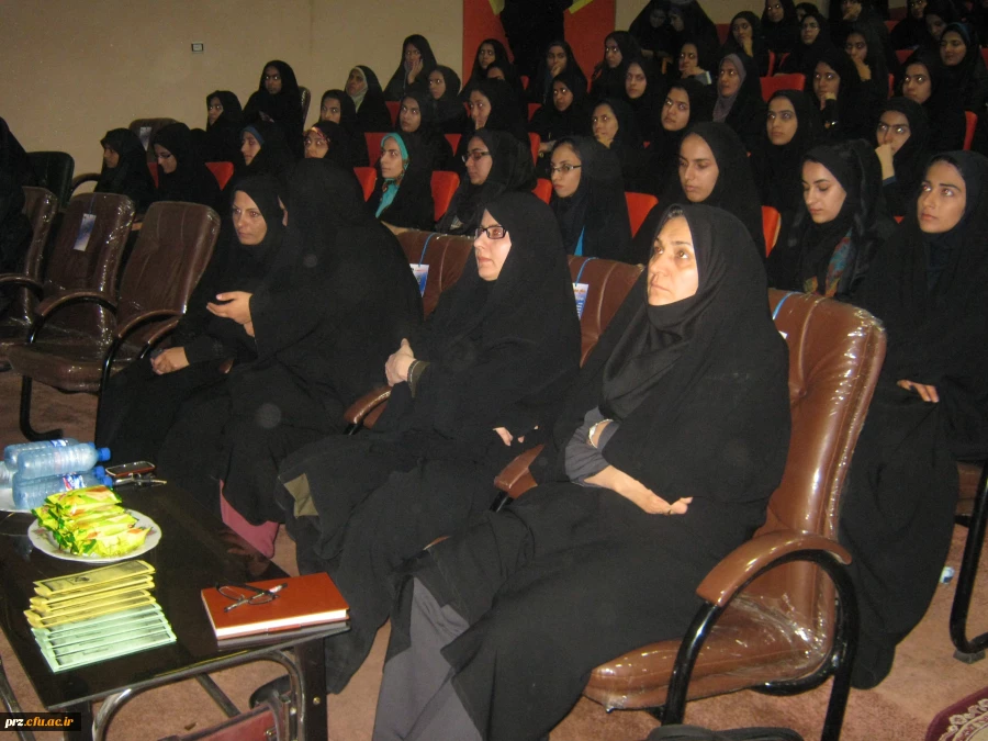 برگزاری همایش به مناسبت هفته بهداشت و سلامت روان 6