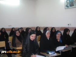 برگزاری کارگاه نقد با حضور جمعی از دانشجویان ادبیات پردیس رسالت 3