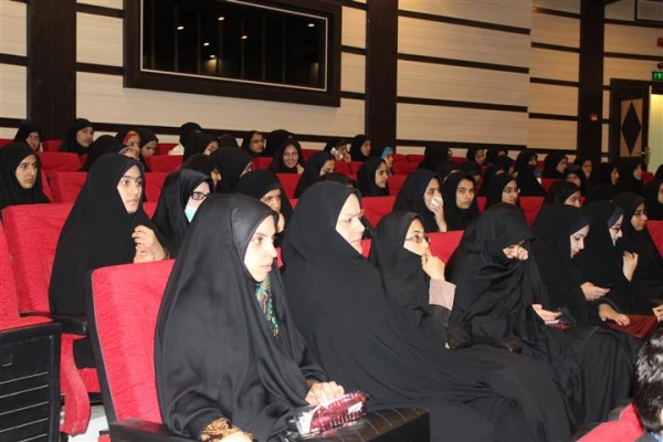 حضور دانشجویان پردیس در کرسی تلاوت قرآن 4