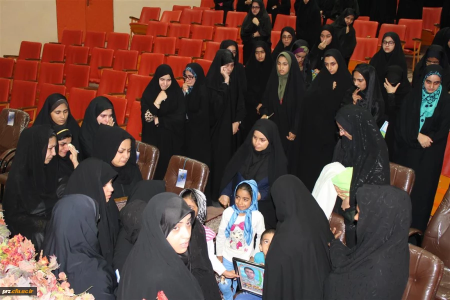 برگزاری مراسم گرامیداشت  شهدای مدافع حرم با حضور خانواده های شهدا 2