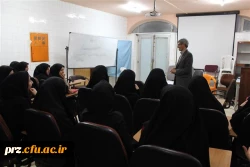 جلسه هم اندیشی دانشجویان پردیس رسالت  با حضور دکتر کاظمی 3