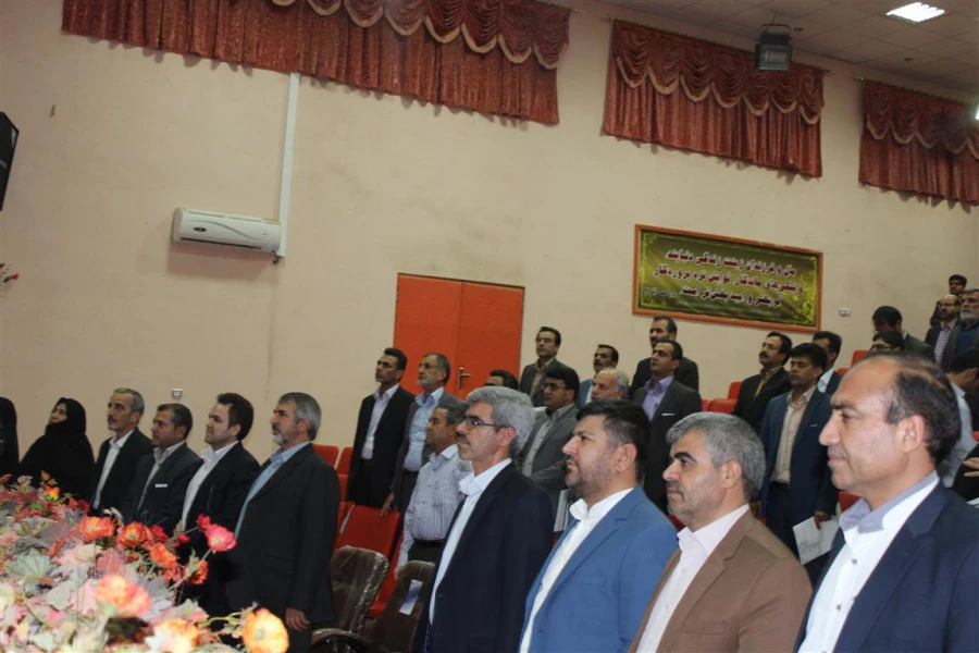 بسیج اساتید برگزار کرد:

برگزاری کارگاه آموزشی تحلیل فرصت ها ، اسیب ها و تهدیدات شبکه های اجتماعی و بازی های رایانه ای 5