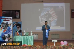 بسیج اساتید برگزار کرد:

برگزاری کارگاه آموزشی تحلیل فرصت ها ، اسیب ها و تهدیدات شبکه های اجتماعی و بازی های رایانه ای 2