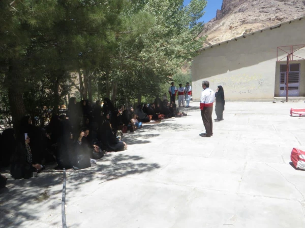 برگزاری اردوی یکروزه تفتان در دوره فرهنگی نقش ارتقای تربیتی و اجتماعی  مهارت آموزان بدو استخدام