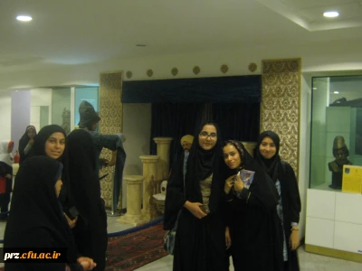 بازدید دانشجویان پردیس رسالت از موزه شرق به مناسبت هفته دفاع مقدس