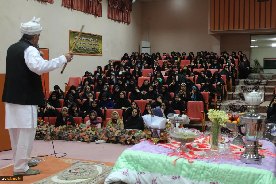 یلدا ،به سپیدی،به زمستان وبه اناری که دلش قصه یکرنگی هاست  یلداتون مبارک