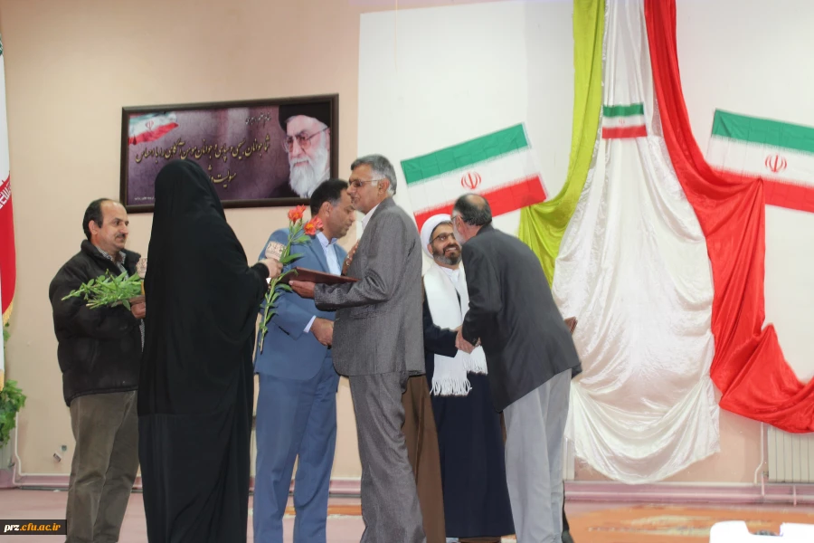 ویژه برنامه دهه فجر به همراه تجلیل از اساتید وهمکاران بازنشسته