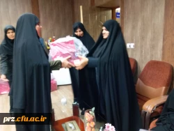 تجلیل از همکاران به مناسبت روز زن