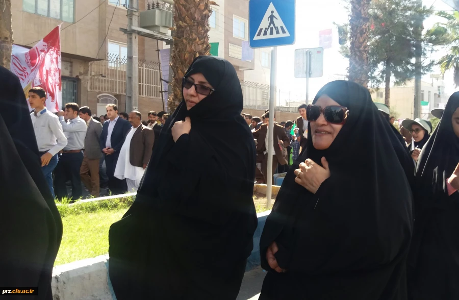 راهپیمایی ۱۳ آبان، باحضور مسولین و اساتید پردیس رسالت