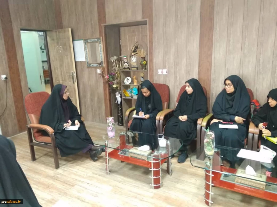 نشست صمیمی سرپرست محترم پردیس با نمایندگان آموزشی جهت بررسی مشکلات