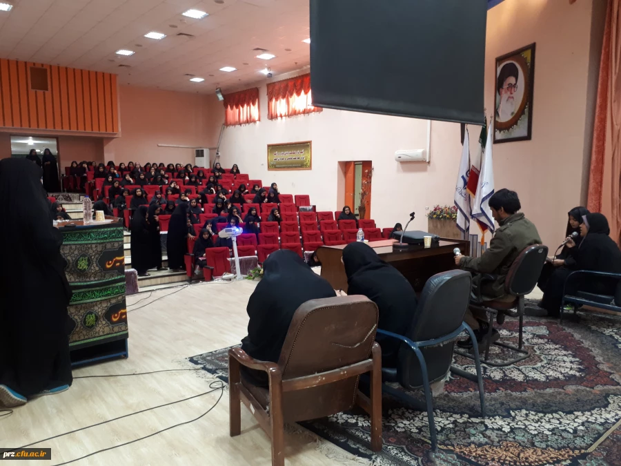 برگزاری کرسی آزاداندیشی با موضوع فرصت ها وتهدیدات فضای مجازی